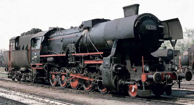 Steam locomotive class Rh 52 with Digital Sound (3-RAIL AC)<br /><a href='images/pictures/Roco/68268.jpg' target='_blank'>Full size image</a>